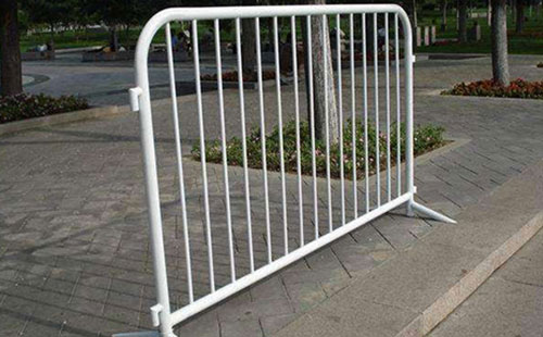 活動(dòng)護(hù)欄